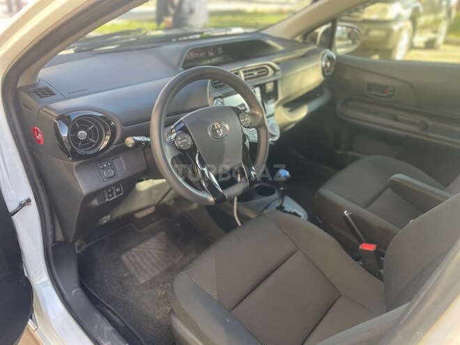Toyota Aqua 2016, 120,000 km - 1.5 л - Bakı