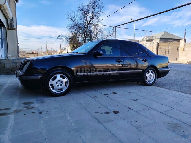Mercedes E 220 d 2001, 480,000 km - 2.2 l - Bakı