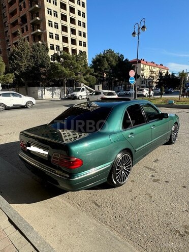 Mercedes E 220 d 2000, 410,359 km - 2.2 l - Sumqayıt