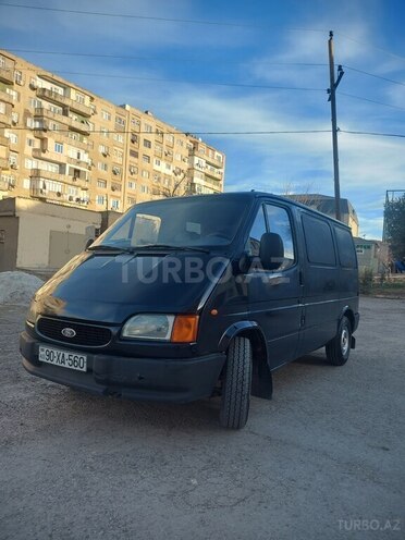 Ford Transit-1