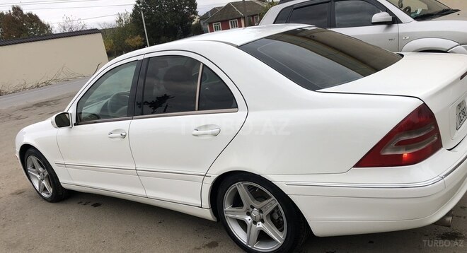 Mercedes C 240 2002, 421,410 km - 2.4 l - Masallı