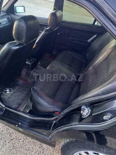 BMW 318 1992, 123,456 km - 1.8 l - Salyan
