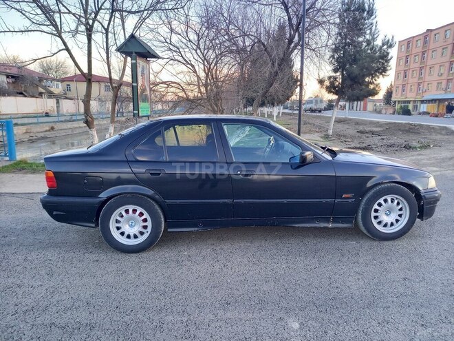 BMW 318 1992, 123,456 km - 1.8 l - Salyan