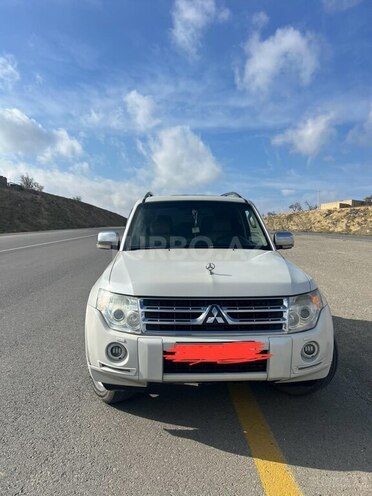 Mitsubishi Pajero 2010, 435,000 km - 3.5 л - Bakı