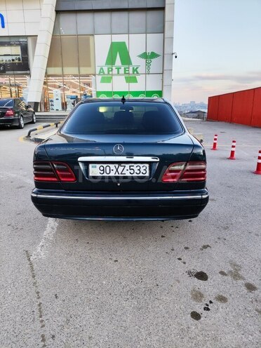 Mercedes E 220 d 2001, 449,000 km - 2.2 l - Bakı