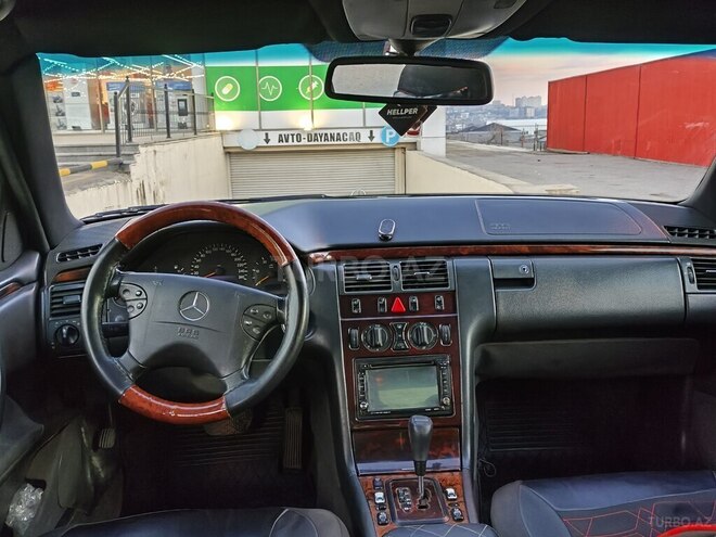 Mercedes E 220 d 2001, 449,000 km - 2.2 l - Bakı