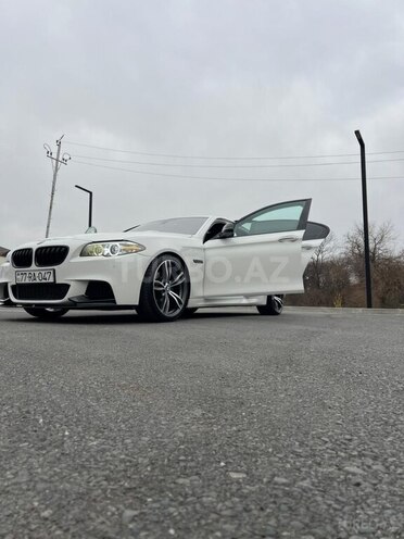 BMW 528 2014, 240,000 km - 2.0 l - Zaqatala