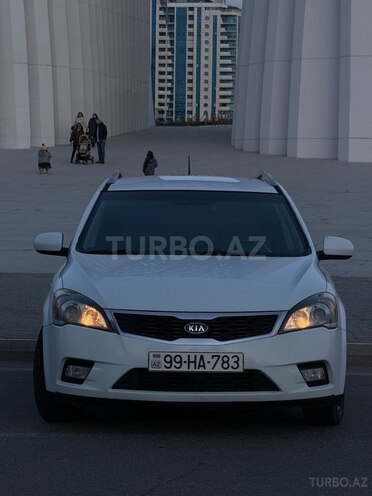 Kia Ceed 2011, 370,333 km - 1.6 l - Bakı