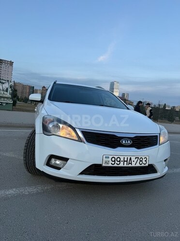 Kia Ceed 2011, 370,333 km - 1.6 l - Bakı