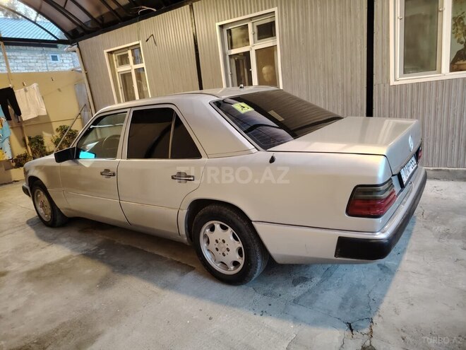 Mercedes E 200 1991, 450,000 km - 2.0 l - Bakı