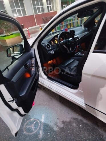 Mercedes C 250 2011, 231,000 km - 1.8 л - Bakı