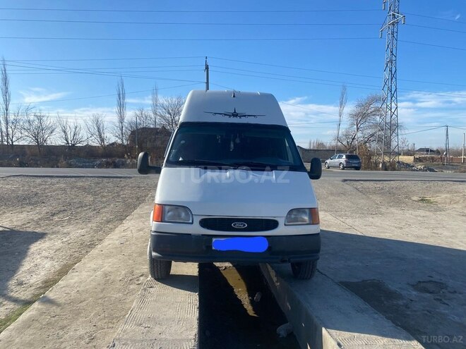 Ford Transit-1