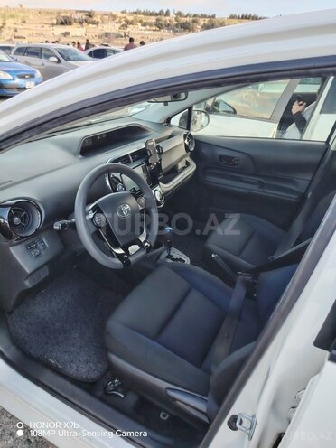 Toyota Aqua 2017, 97,000 km - 1.5 л - Bakı