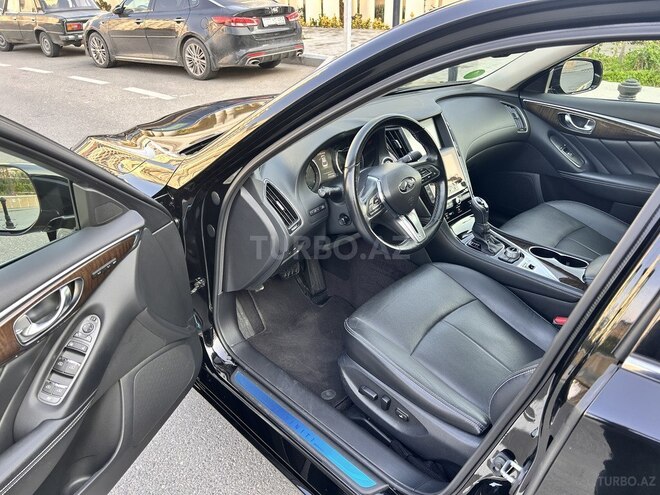 Infiniti Q50-11