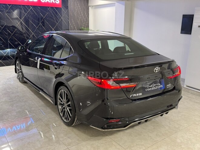 Toyota Camry-7