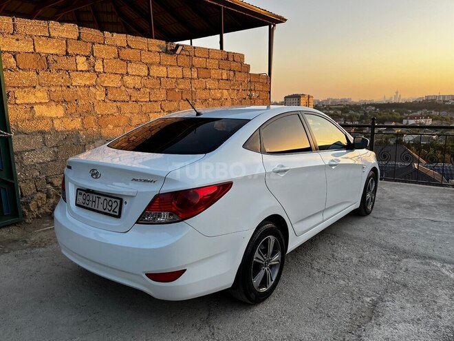 Hyundai Accent 2012, 299,999 km - 1.6 l - Bakı