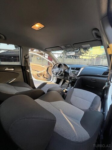 Hyundai Accent 2012, 299,999 km - 1.6 l - Bakı