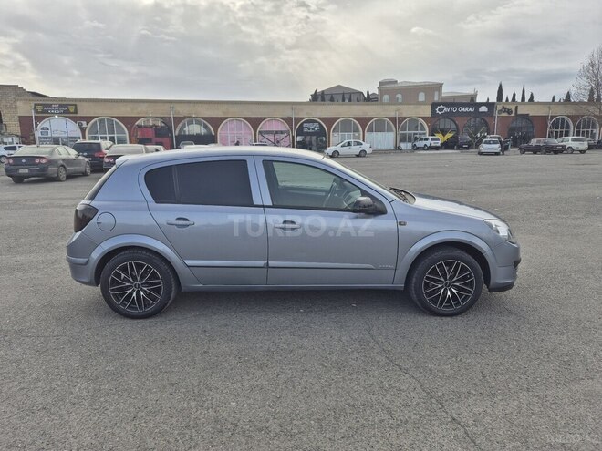 Opel Astra 2006, 285,000 km - 1.4 l - Gəncə