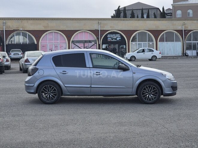 Opel Astra 2006, 285,000 km - 1.4 l - Gəncə