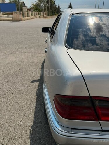 Mercedes E 220 d 1999, 324,495 km - 2.2 л - Goranboy