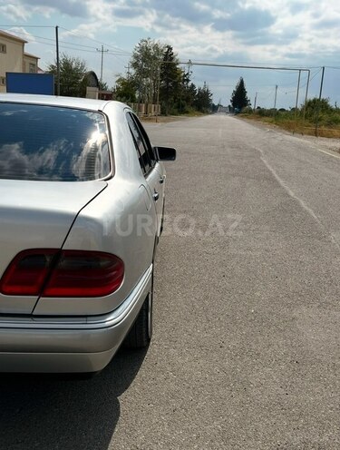 Mercedes E 220 d 1999, 324,495 km - 2.2 л - Goranboy