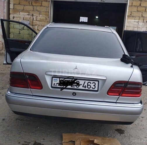 Mercedes E 220 d 1999, 324,495 km - 2.2 л - Goranboy