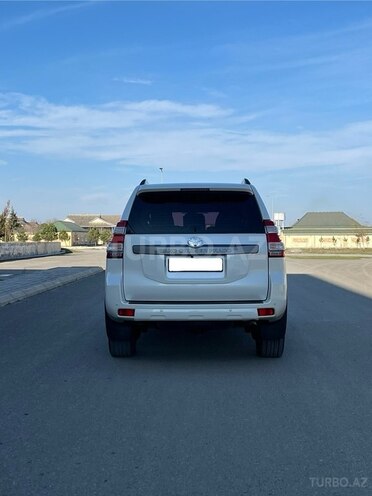 Toyota Land Cruiser Prado 2014, 125,000 km - 2.7 l - Salyan