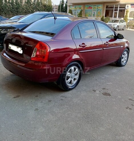 Hyundai Accent-6