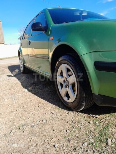 Volkswagen Golf 1997, 12,400 km - 1.4 l - Lənkəran