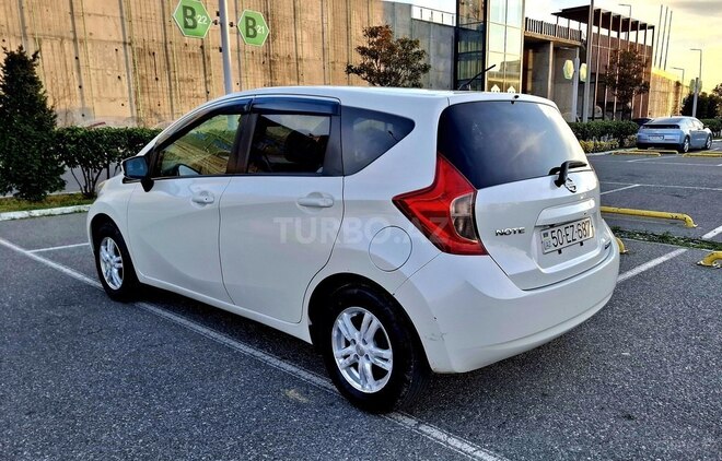 Nissan Note-9