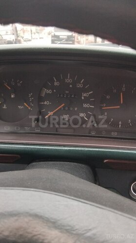 Mercedes E 200 d 1991, 370,000 km - 2.0 l - Bakı