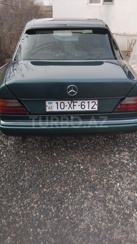 Mercedes E 200 d 1991, 370,000 km - 2.0 l - Bakı