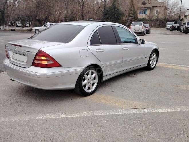 Mercedes C 200 2001, 265,166 km - 2.0 л - Sumqayıt