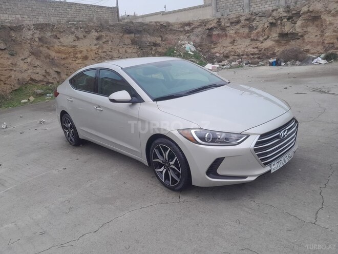 Hyundai Elantra-2