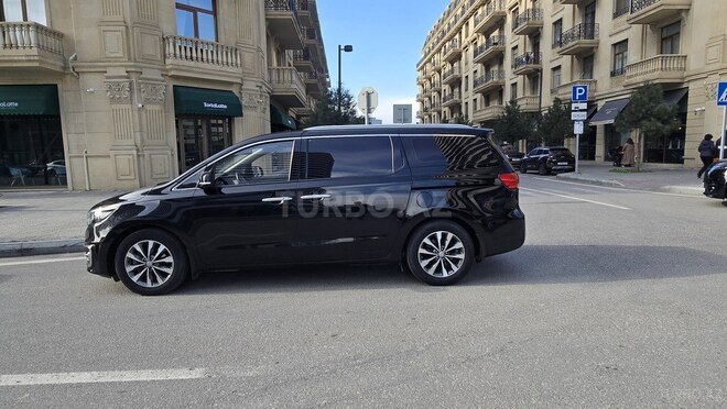 Kia Carnival-5