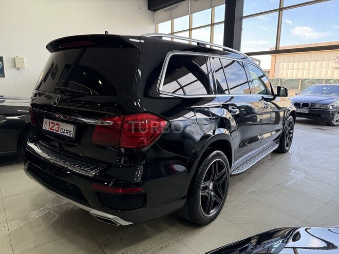 Mercedes GL 500 4MATIC-7