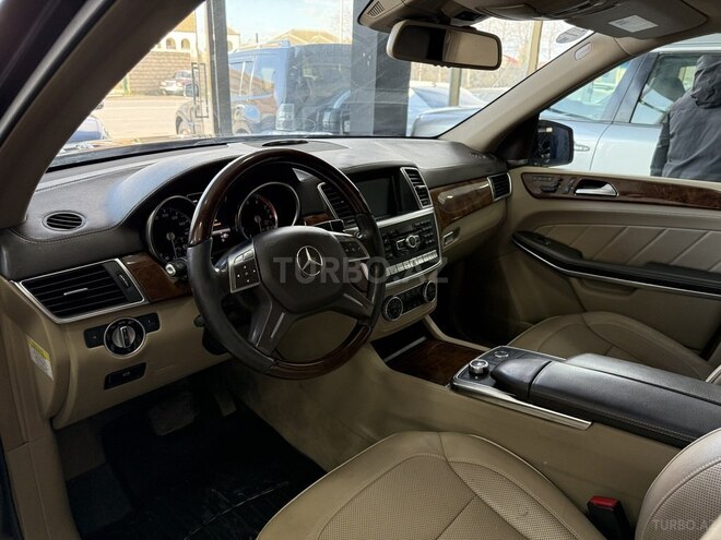 Mercedes GL 500 4MATIC-8