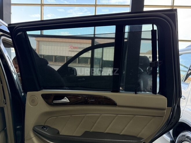 Mercedes GL 500 4MATIC-11