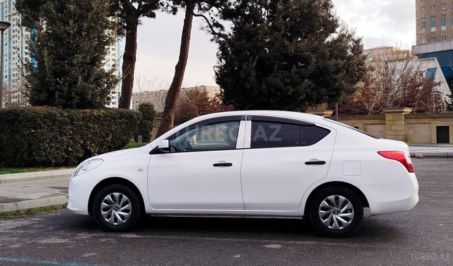 Nissan Sunny 2015, 81,500 km - 1.2 l - Bakı