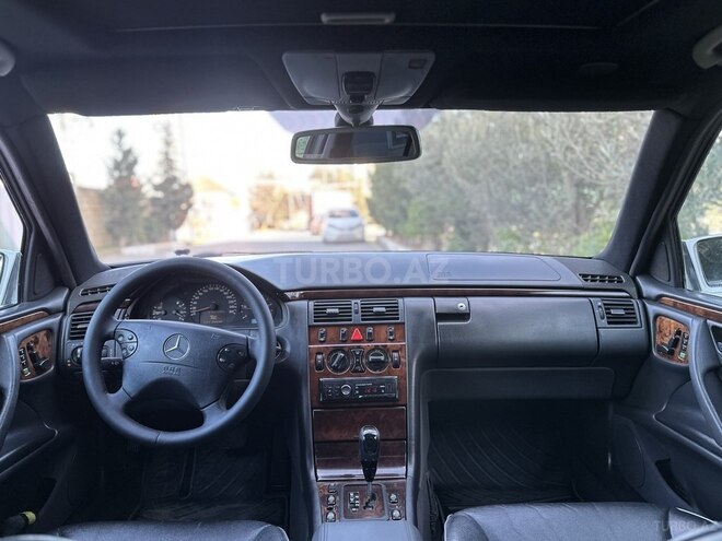 Mercedes E 220 d 2001, 412,000 km - 2.2 l - Bakı