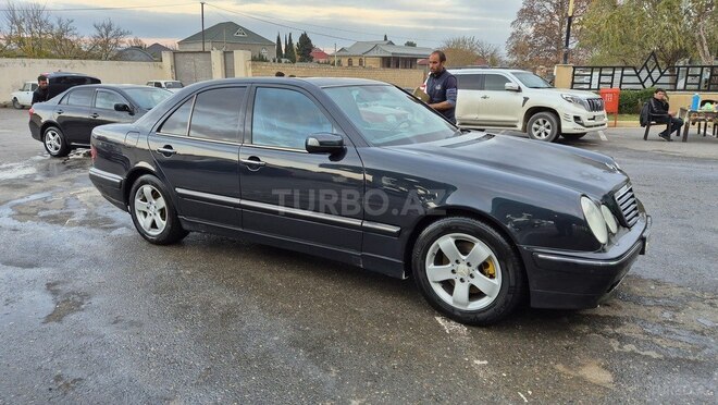 Mercedes E 320 2001, 350,000 km - 3.2 l - Bakı