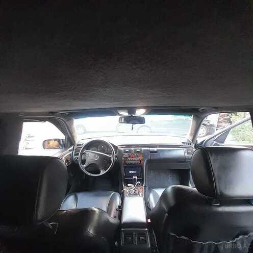 Mercedes E 320 2001, 246,590 km - 3.2 l - Şirvan