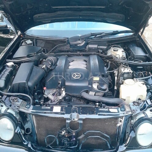 Mercedes E 320 2001, 246,590 km - 3.2 l - Şirvan