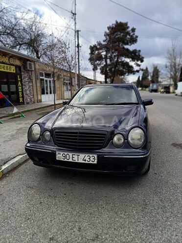 Mercedes E 270 2001, 410,000 km - 2.7 l - Bakı
