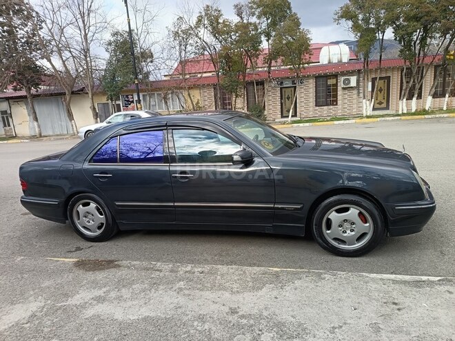 Mercedes E 270 2001, 410,000 km - 2.7 l - Bakı