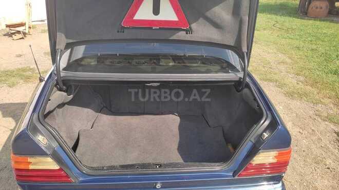 Mercedes E 230 1990, 999,900 km - 2.3 l - Astara