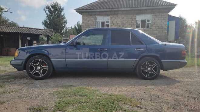 Mercedes E 230 1990, 999,900 km - 2.3 l - Astara