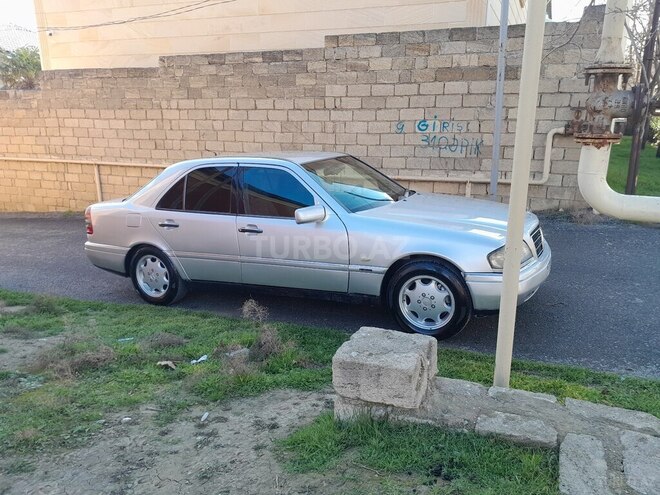 Mercedes C 220 1995, 220,000 km - 2.2 л - Bakı