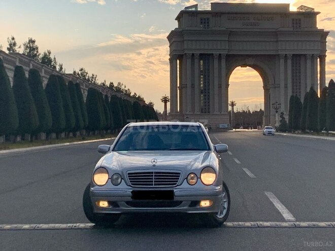 Mercedes E 240 1999, 295,000 km - 2.4 л - Gəncə
