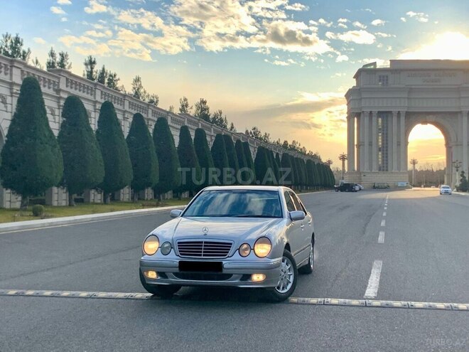 Mercedes E 240 1999, 295,000 km - 2.4 л - Gəncə